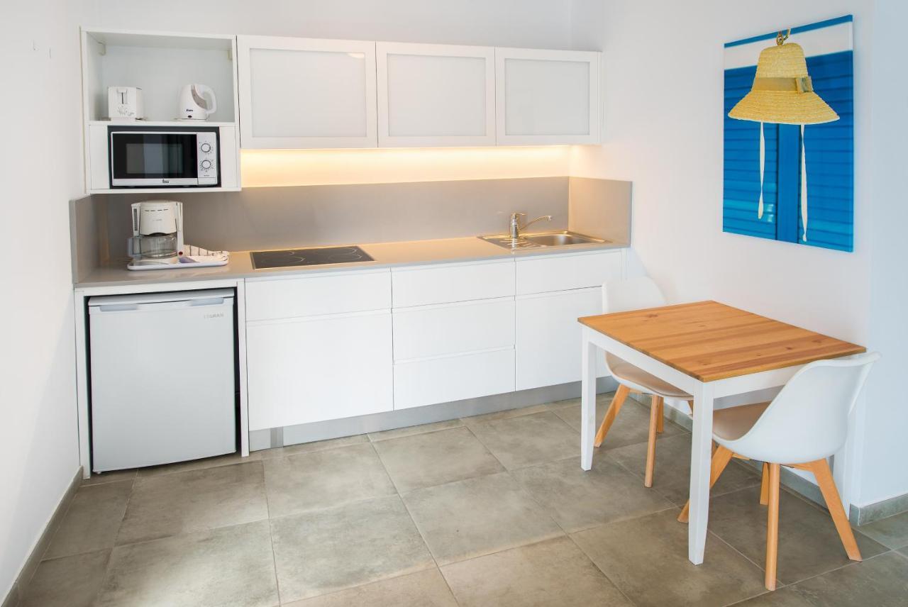 Apartamentos Playamar Puerto del Carmen  Bagian luar foto